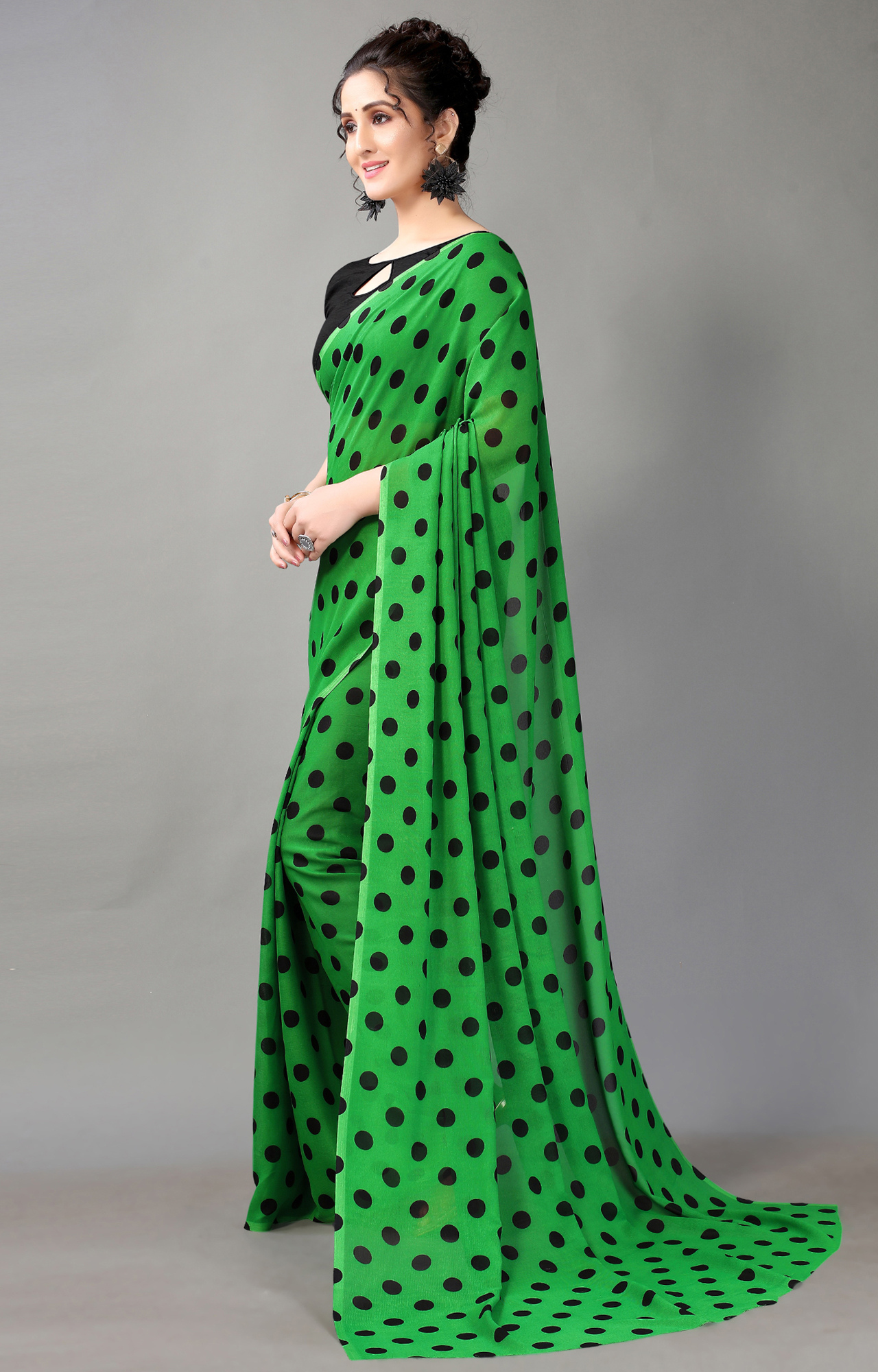 Women's Green Poly Georgette Polka Dot/Geometric Print Saree-HAL23RYN00043GRN