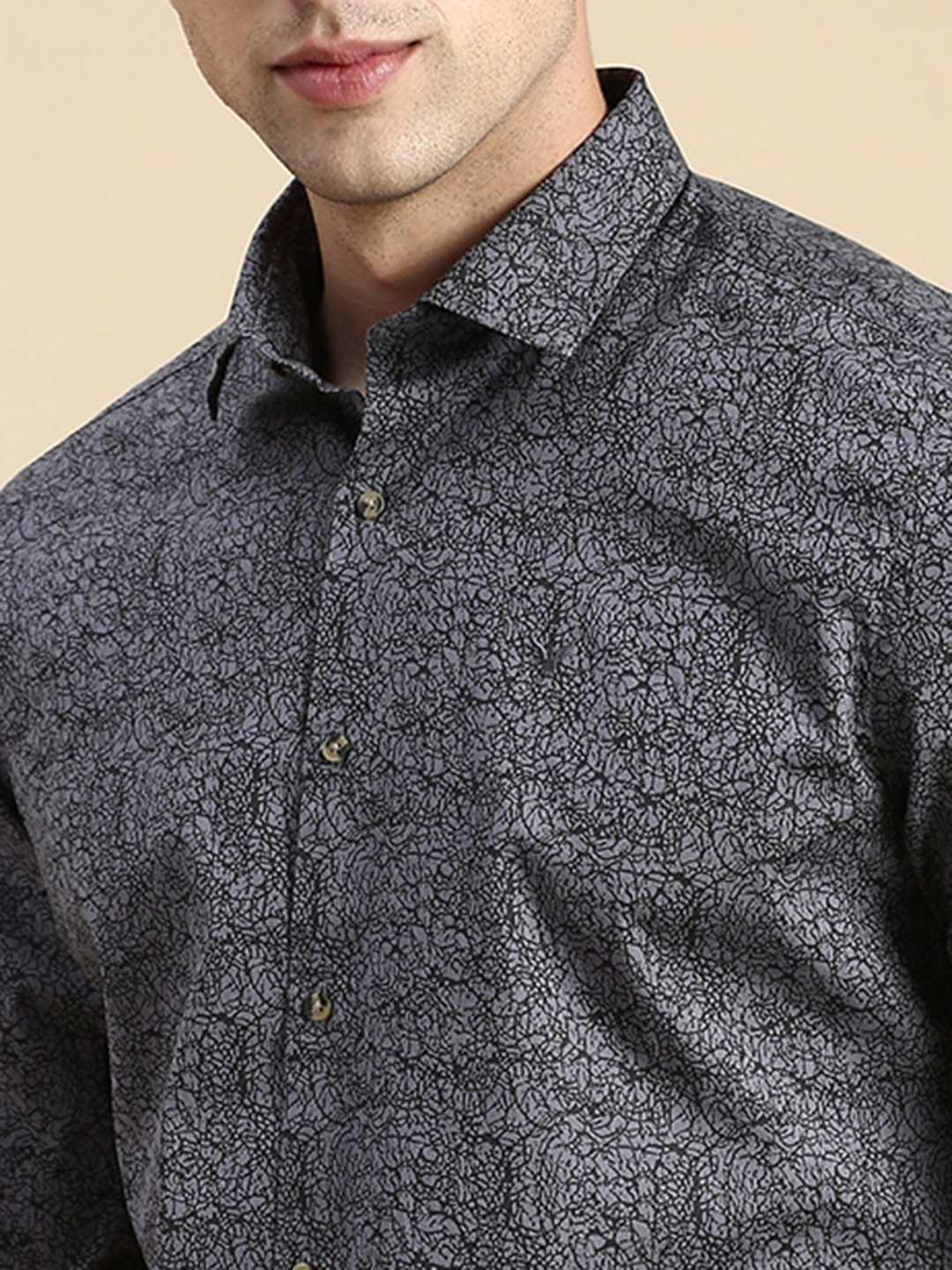 Showoff | SHOWOFF Men's Spread Collar Grey Slim Fit Printed Shirt 5