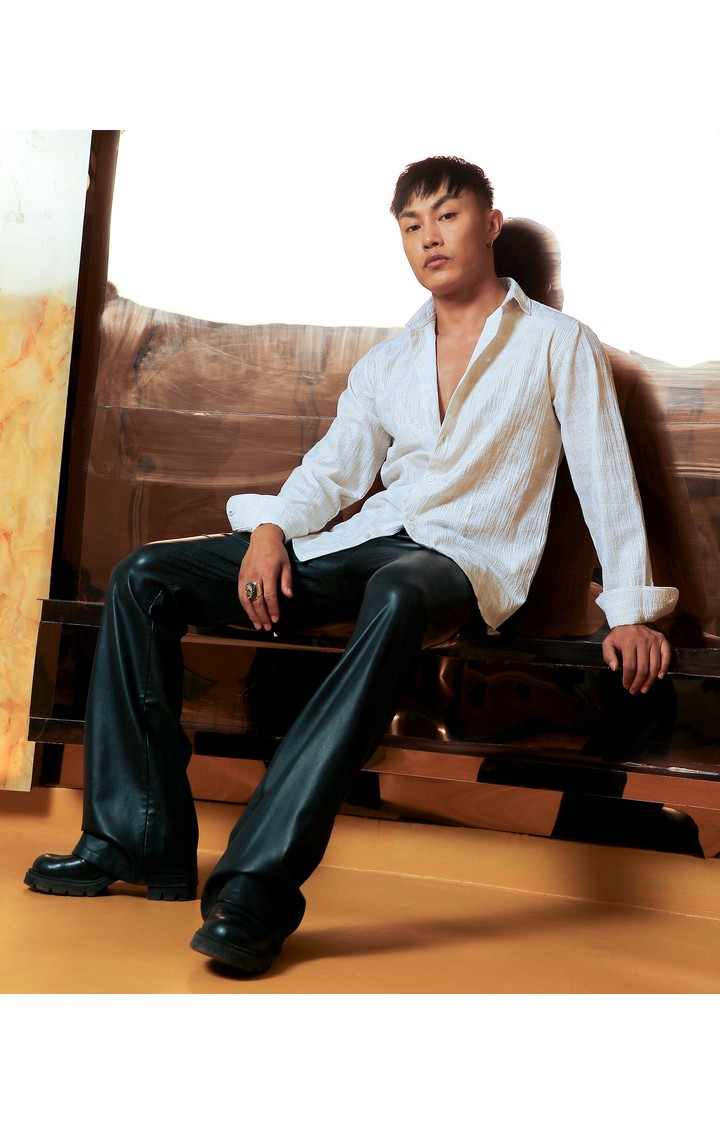 Men's White Textured Casual Shirts