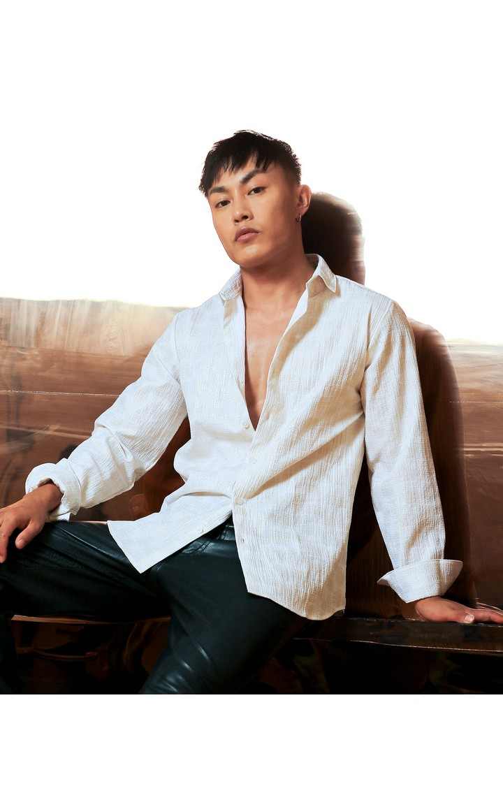 Men's White Textured Casual Shirts
