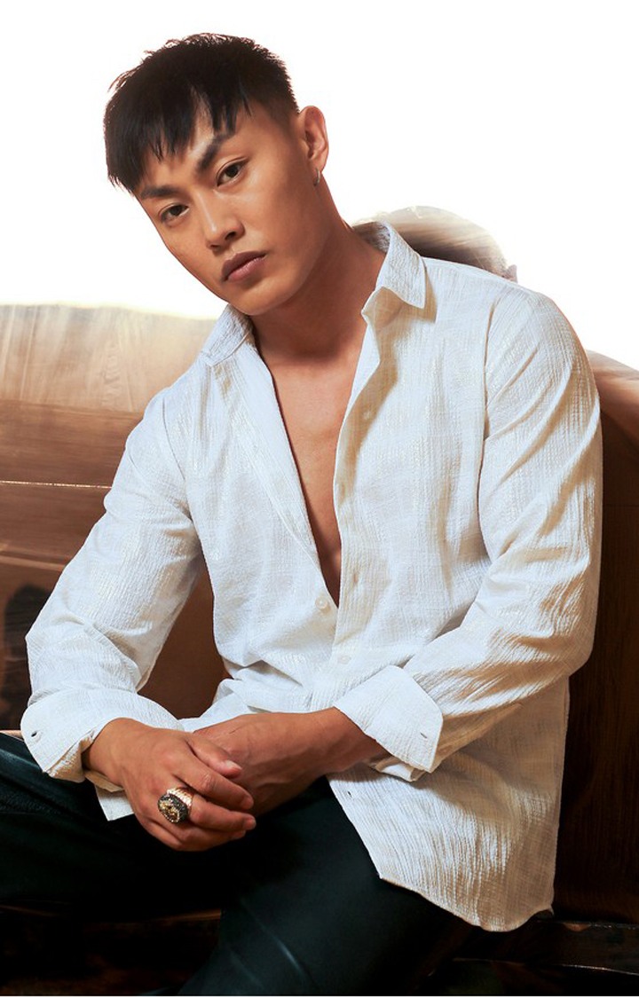 Men's White Textured Casual Shirts