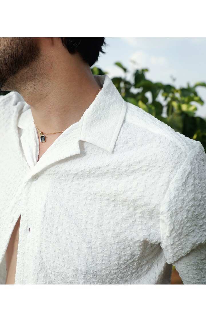 Men's White Solid Casual Shirts