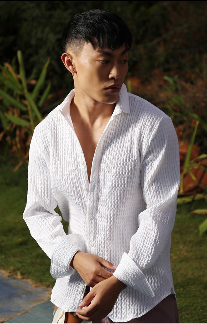 Men's White Solid Casual Shirts