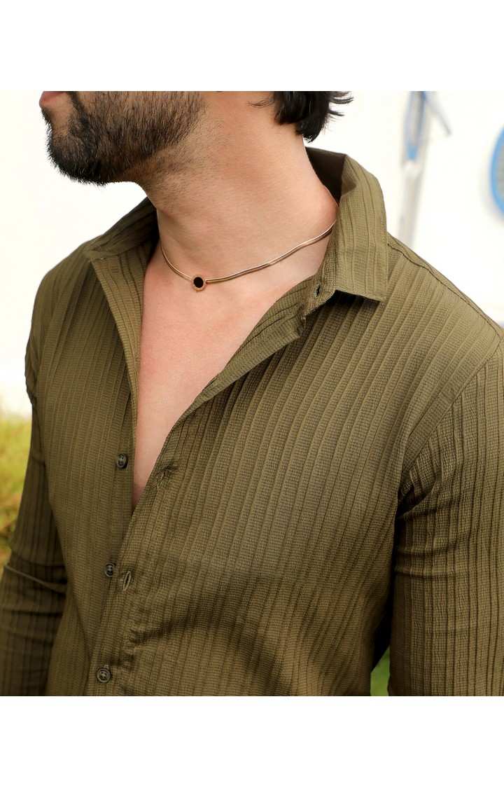 Men's Green Solid Casual Shirts