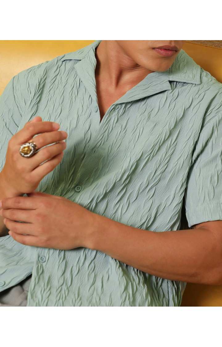 Men's Green Solid Casual Shirts