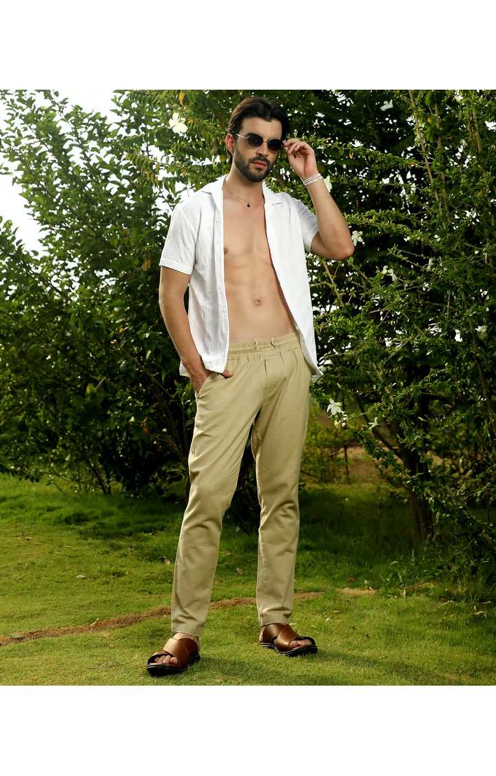 Men's White Solid Casual Shirts