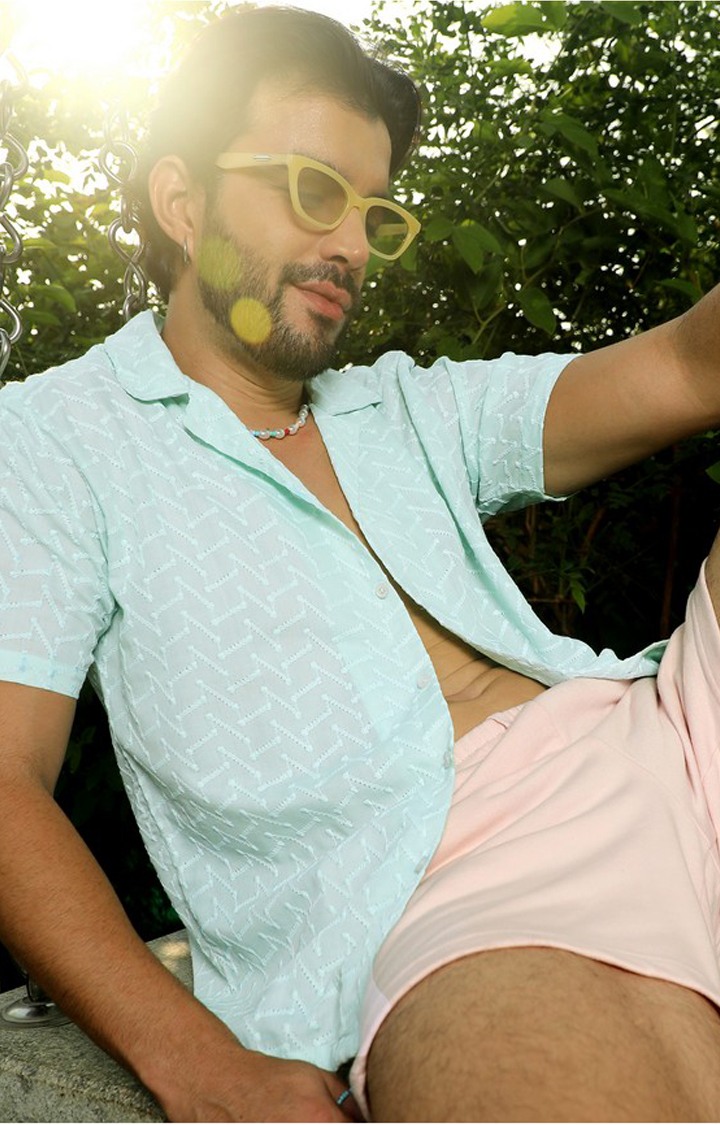 Men's Green Solid Casual Shirts