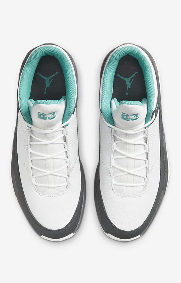 Jordan Max Aura 3
 Men's Shoe