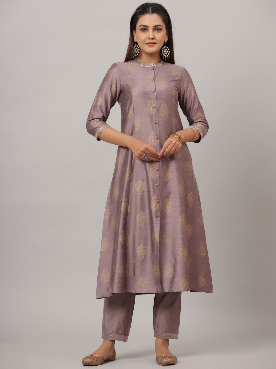 Beautiful Embroidered kurta set With Dupatta