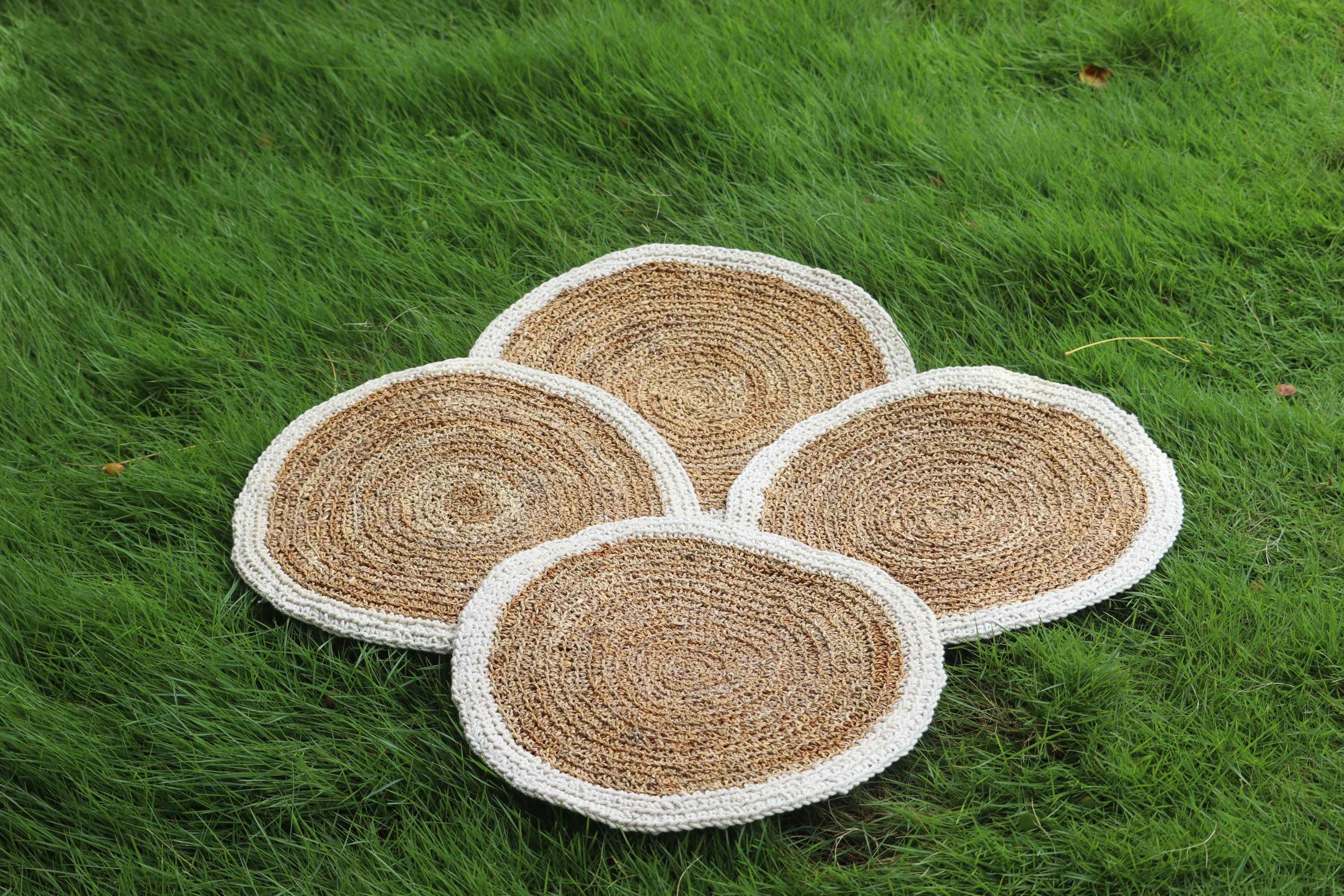 Banana bark place mats