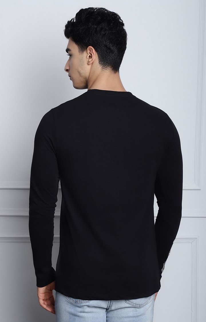 Men's  Printed Black Color Regular Fit Long Sleeves Tshirt