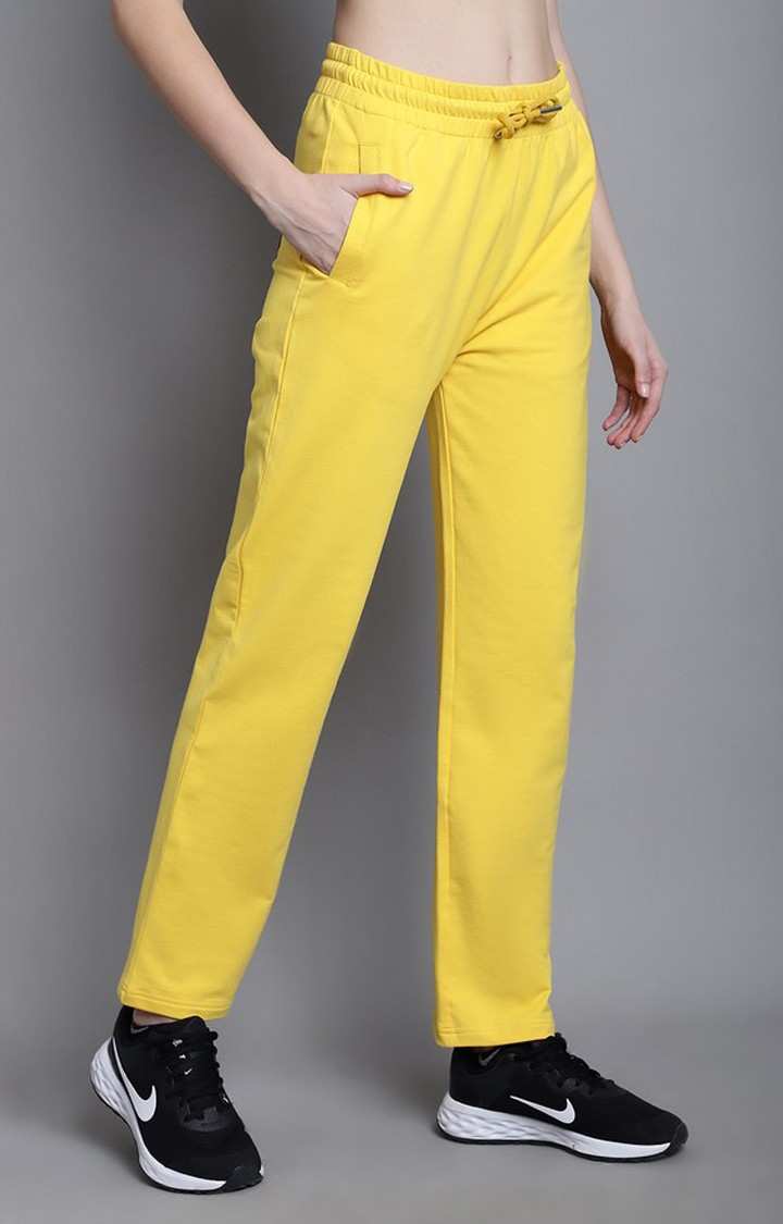 Women's  Regular Queen Printed Yellow Jogger With Pocket