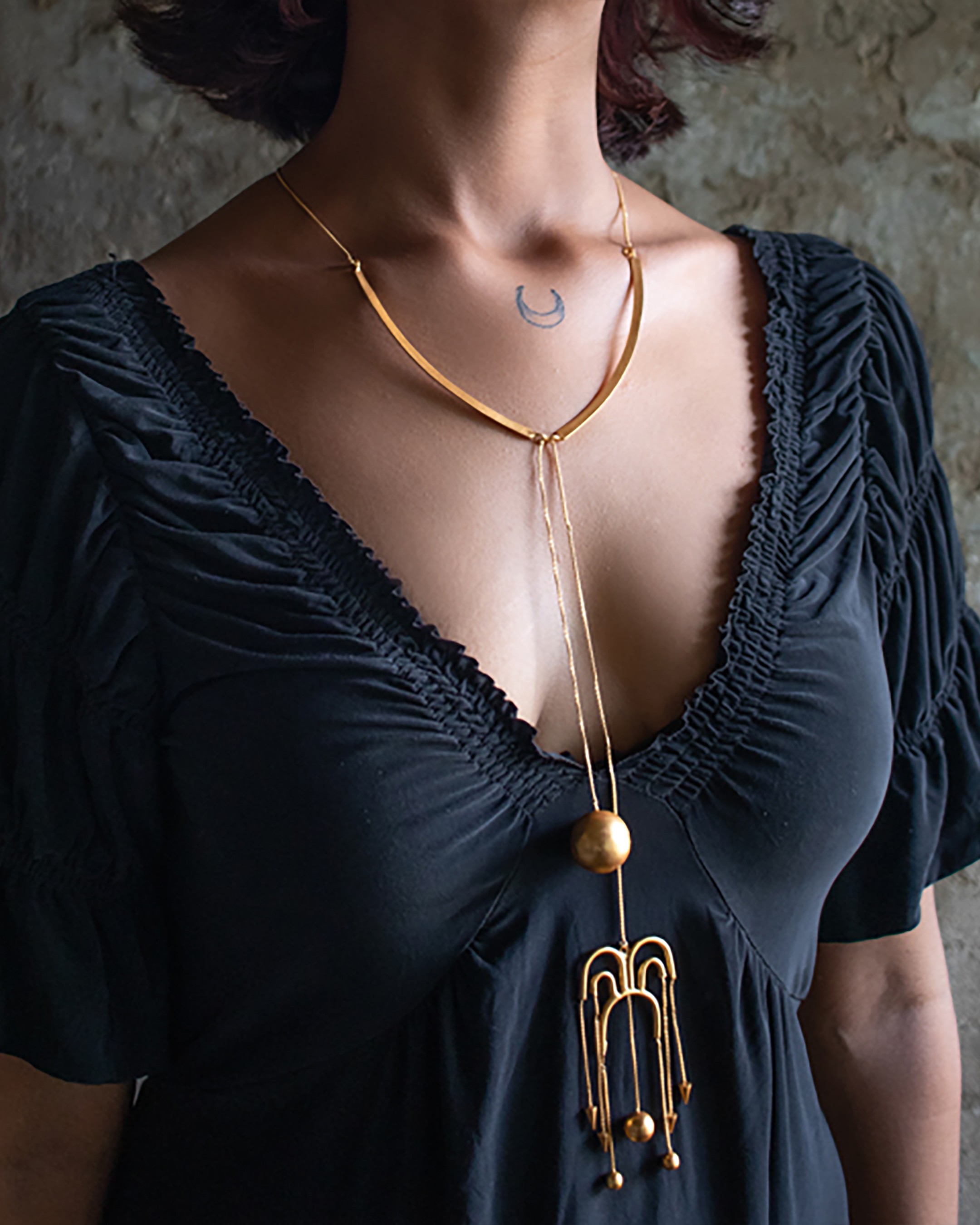 Deco Fountain Necklace