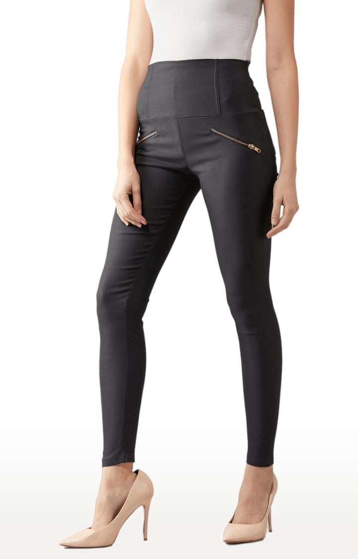 Jegging court store
