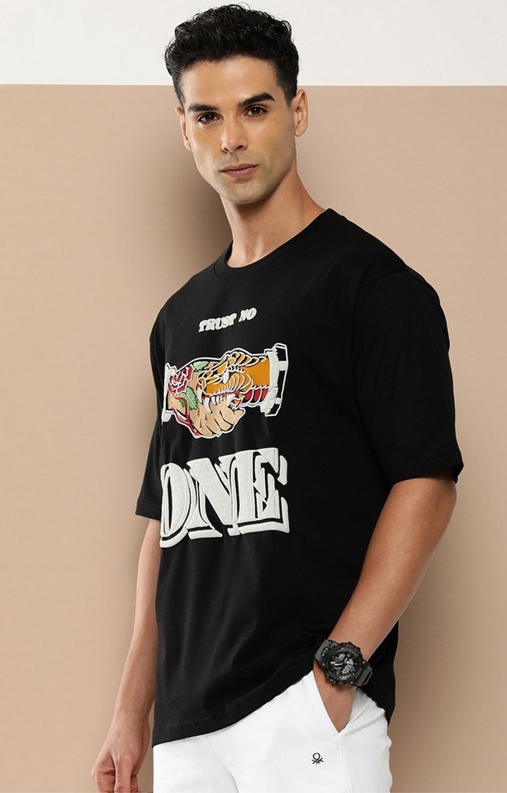 Men's  Black Graphic Oversized T-Shirt