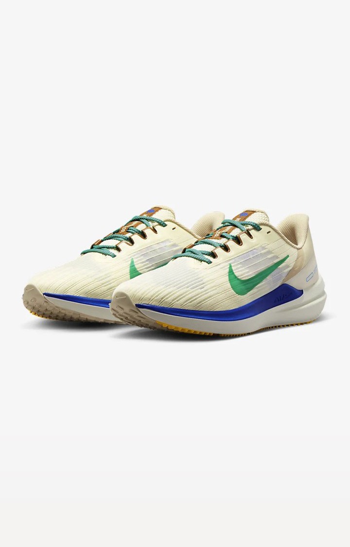 Nike beige running shoes top