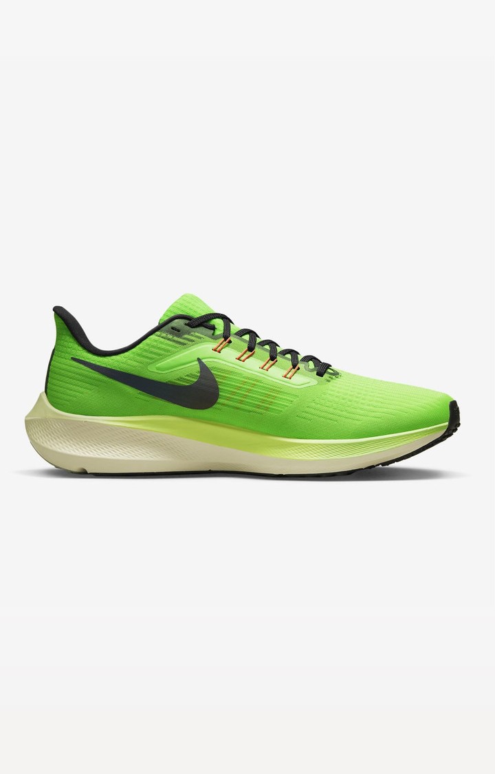 Mens green shop nike shoes