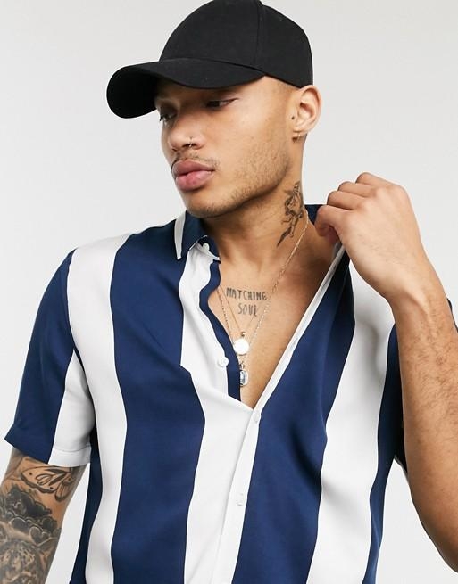 Hemsters | Men's White & Blue Polycotton Striped Casual Shirts