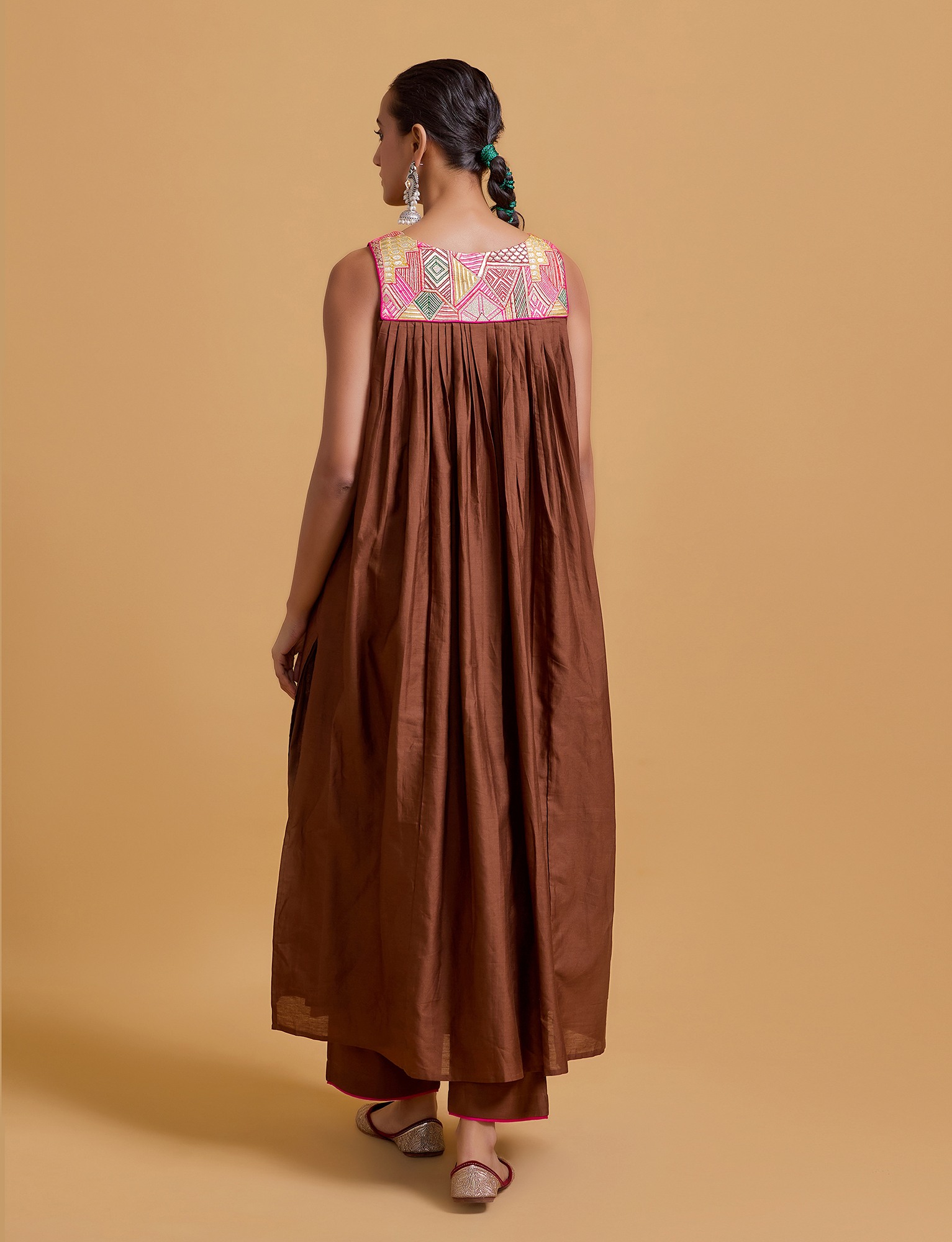 Mithai Brown Sleeveless Kurta Set