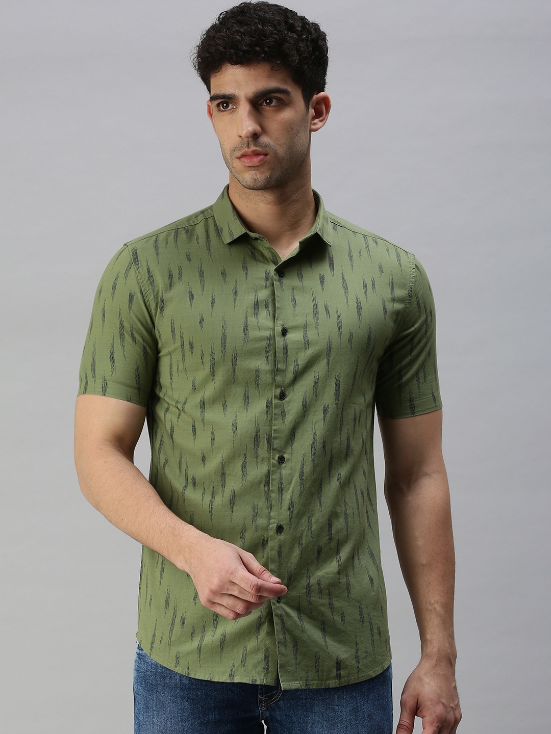 Showoff | SHOWOFF Men Olive Printed Slim Collar Short Sleeves Casual Shirt 1