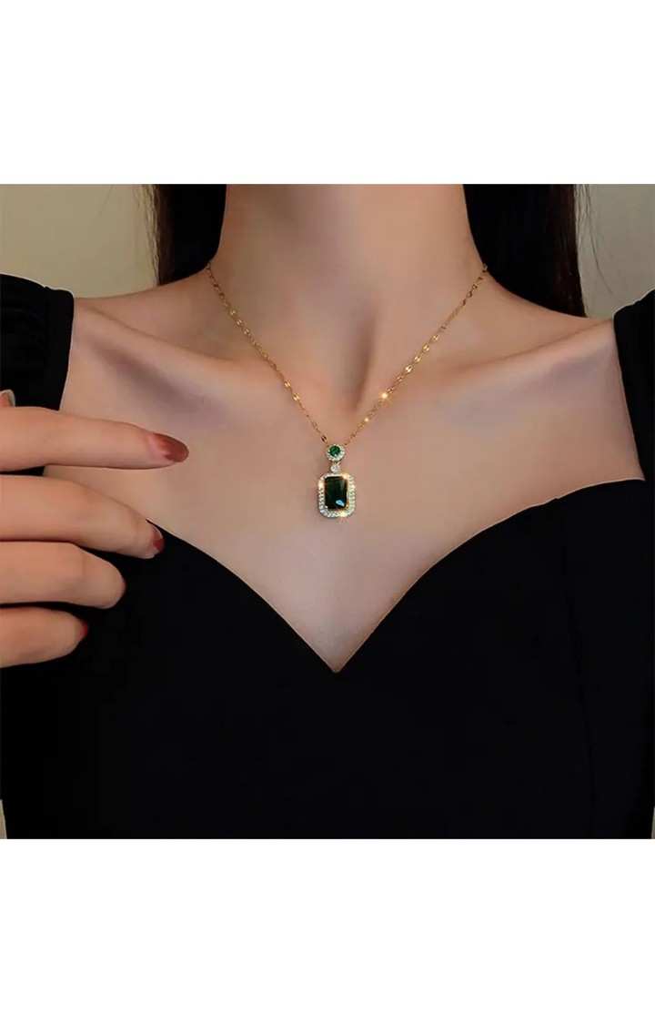 Kiara Advani Green Emerald Necklace And Earrings Set - 18K Gold Plated