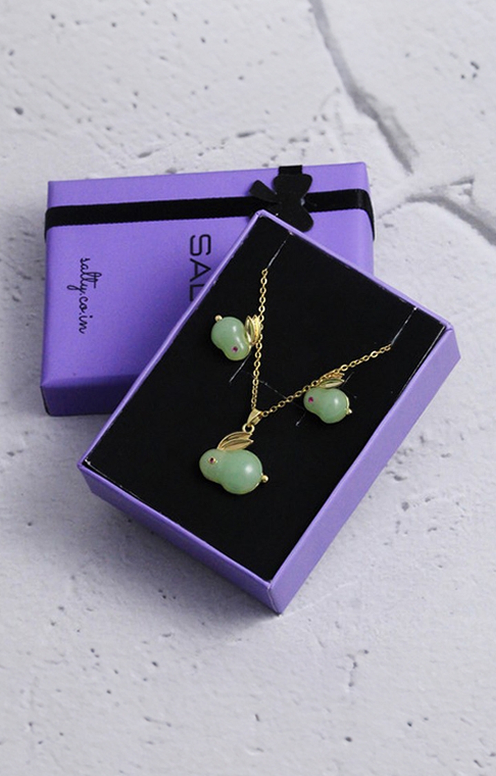 Women's Gold Anti tarnish Coney Earrings and Necklace Set