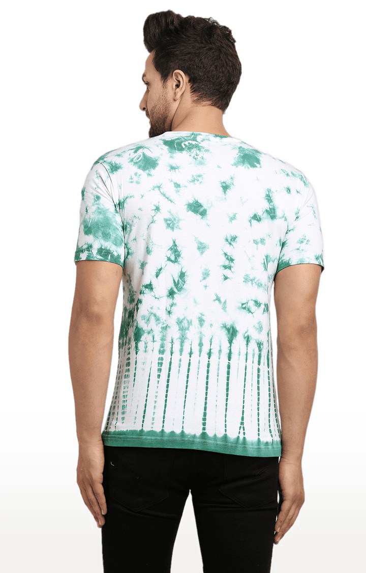 Men White and Green Cotton Relaxed Fit  Regular T-shirt