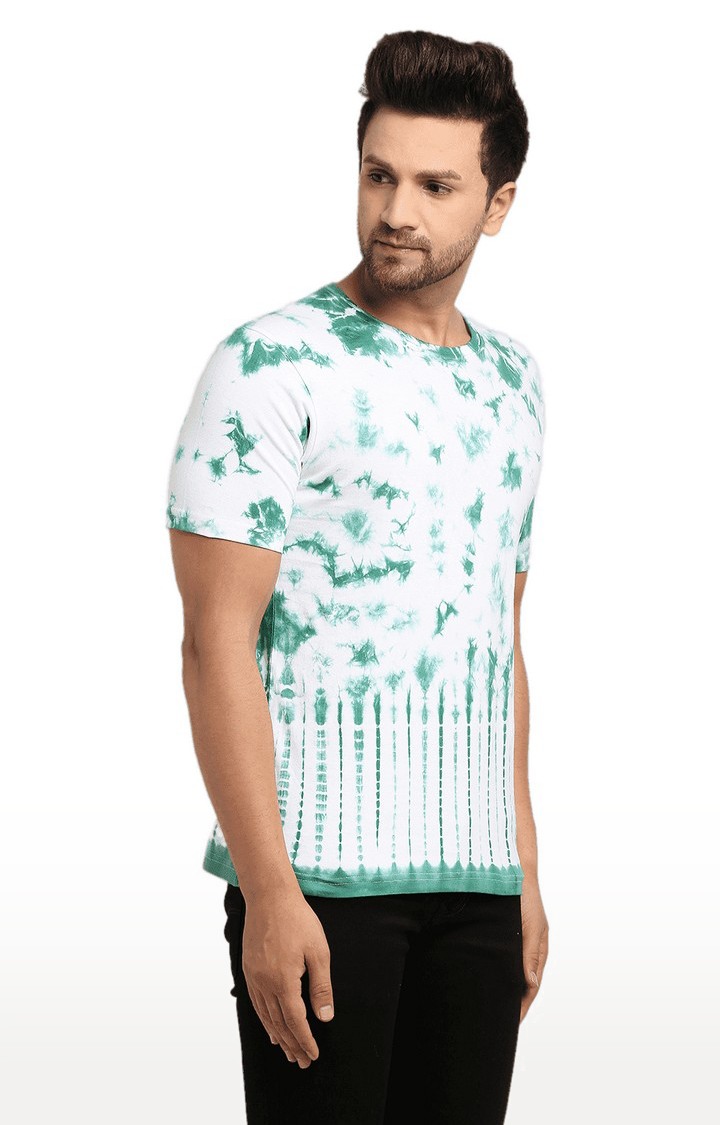 Men White and Green Cotton Relaxed Fit  Regular T-shirt