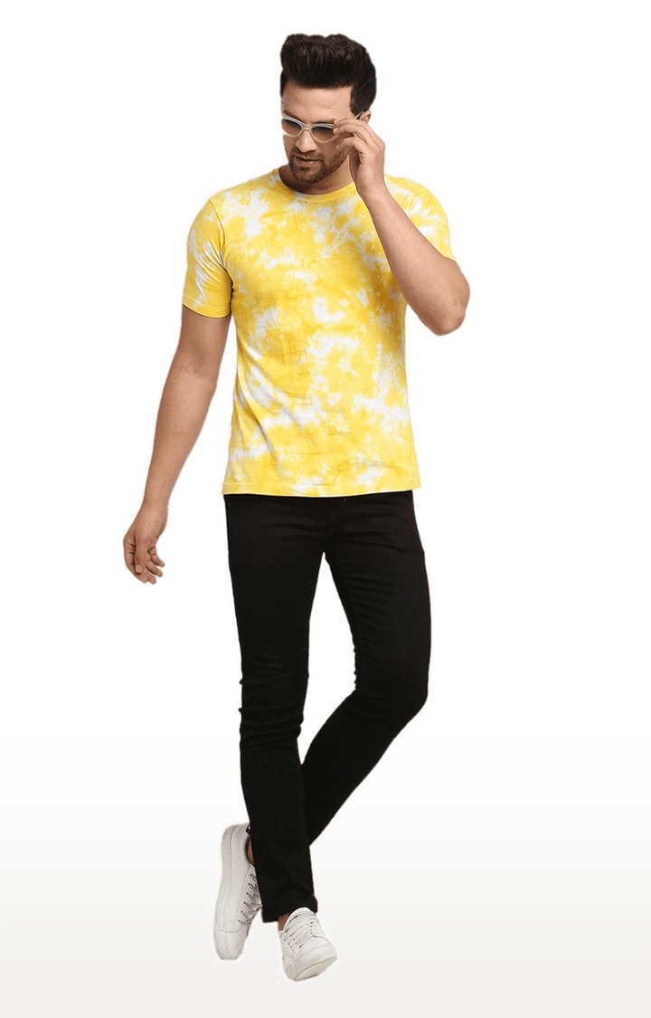 Men Yellow and White Cotton Relaxed Fit  Regular T-shirt