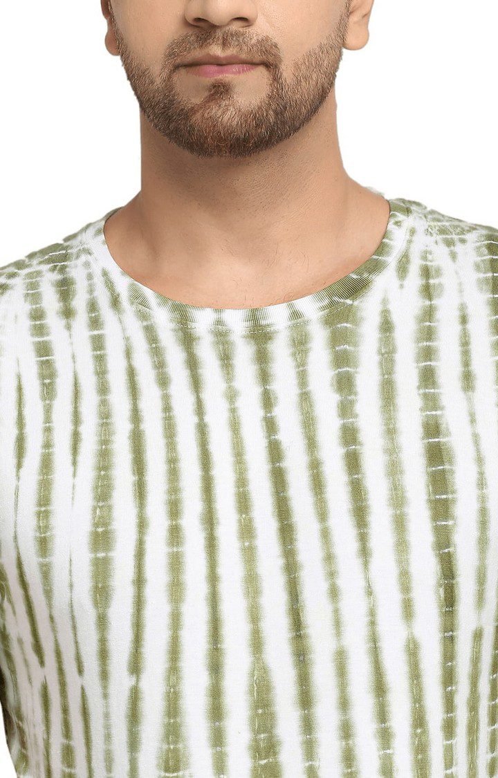 Men White and Green Cotton Relaxed Fit  Regular T-shirt