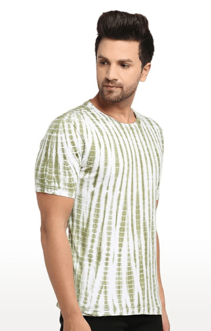 Men White and Green Cotton Relaxed Fit  Regular T-shirt
