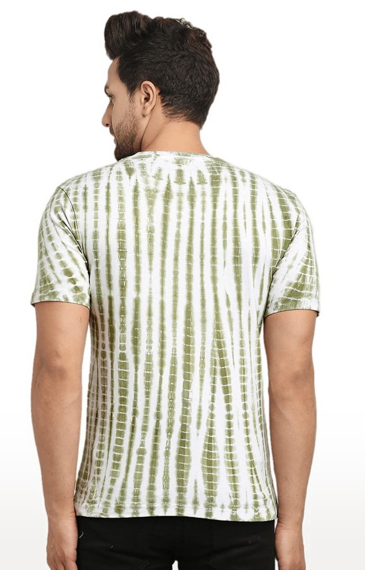 Men White and Green Cotton Relaxed Fit  Regular T-shirt