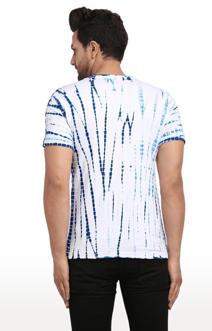 Men Blue and White Cotton Relaxed Fit  Regular T-shirt