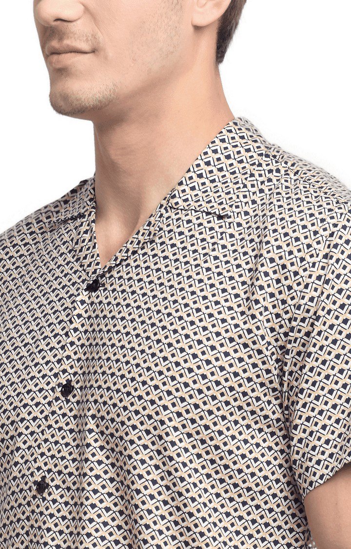 Men Beige and Black Cotton Relaxed Fit Casual Shirt