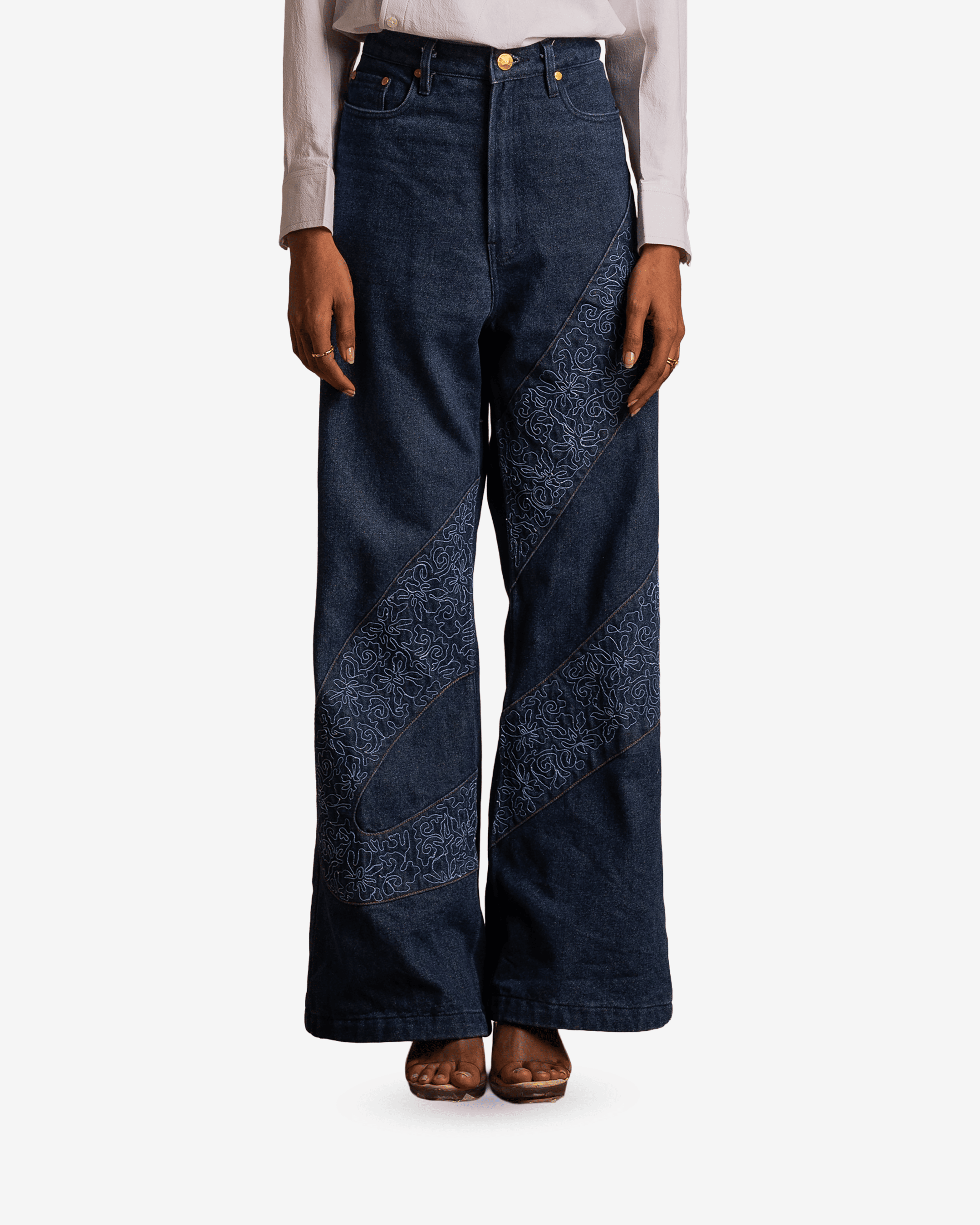 Running Shuttle Embroidered Bottoms
