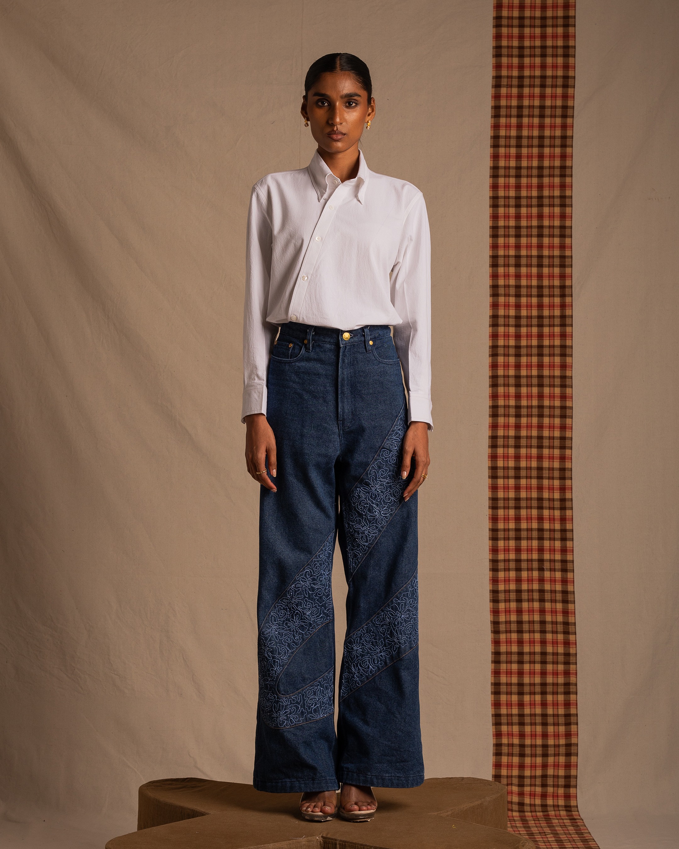 Running Shuttle Embroidered Bottoms