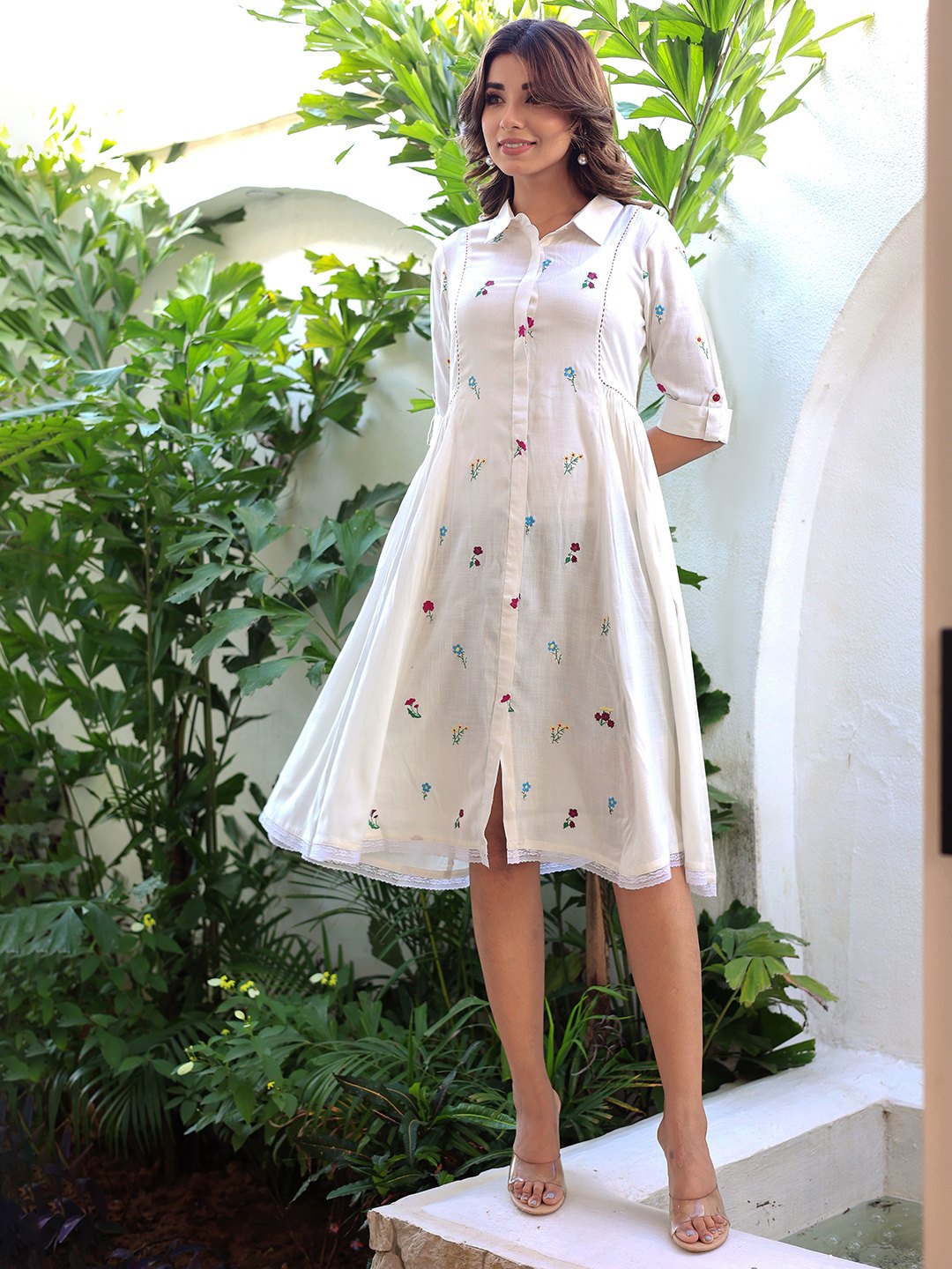 WHITE FLORAL EMBROIDERED DRESS
