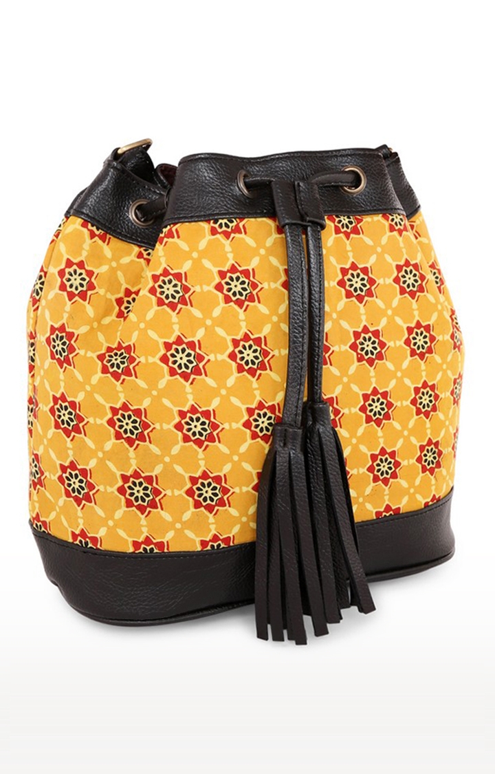 Vivinkaa | Vivinkaa Yellow Tassel Detail Printed Bucket Sling Bag 2