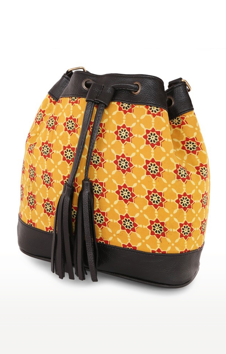 Vivinkaa | Vivinkaa Yellow Tassel Detail Printed Bucket Sling Bag 3