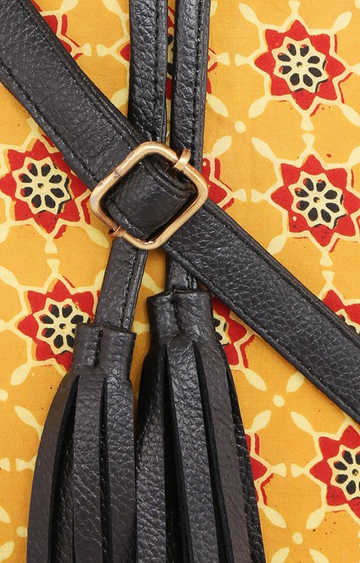 Vivinkaa | Vivinkaa Yellow Tassel Detail Printed Bucket Sling Bag 8