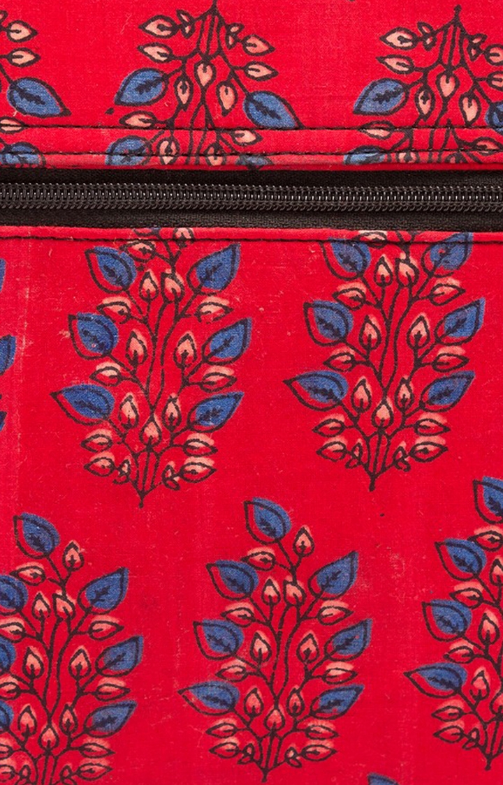 Vivinkaa | Vivinkaa Red Tassel Detail Printed Sling Bag 6