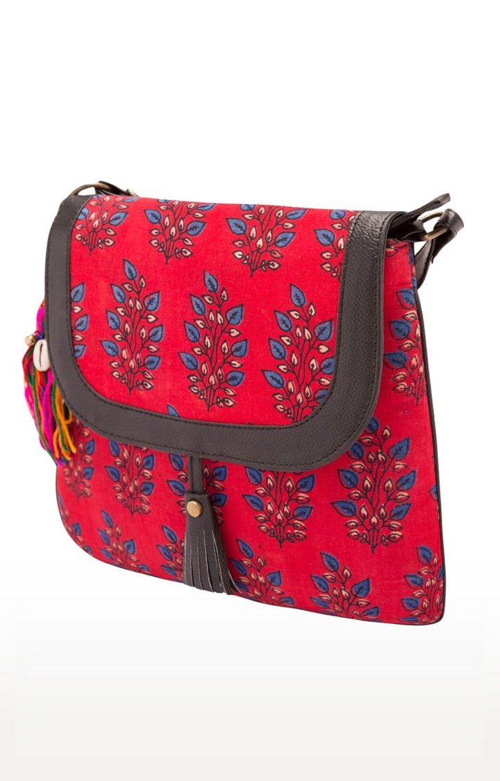 Vivinkaa | Vivinkaa Red Tassel Detail Printed Sling Bag 3