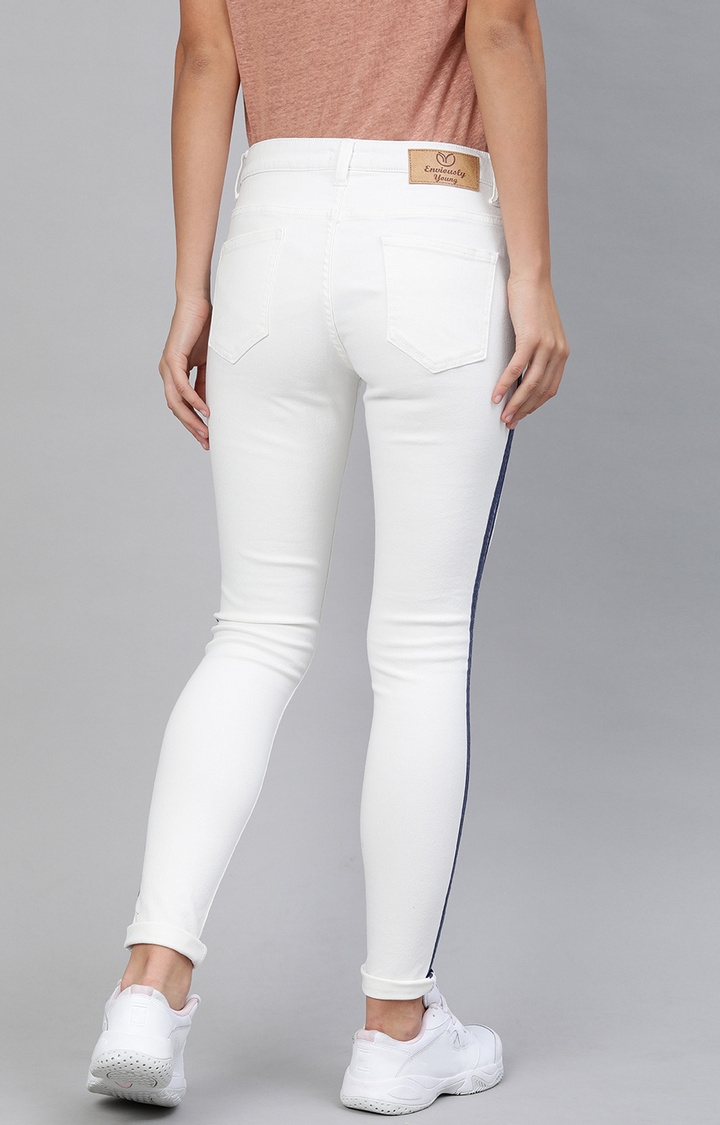 Enviously Young | Enviously Young Mid Rise White Jeans with Sidetape 3