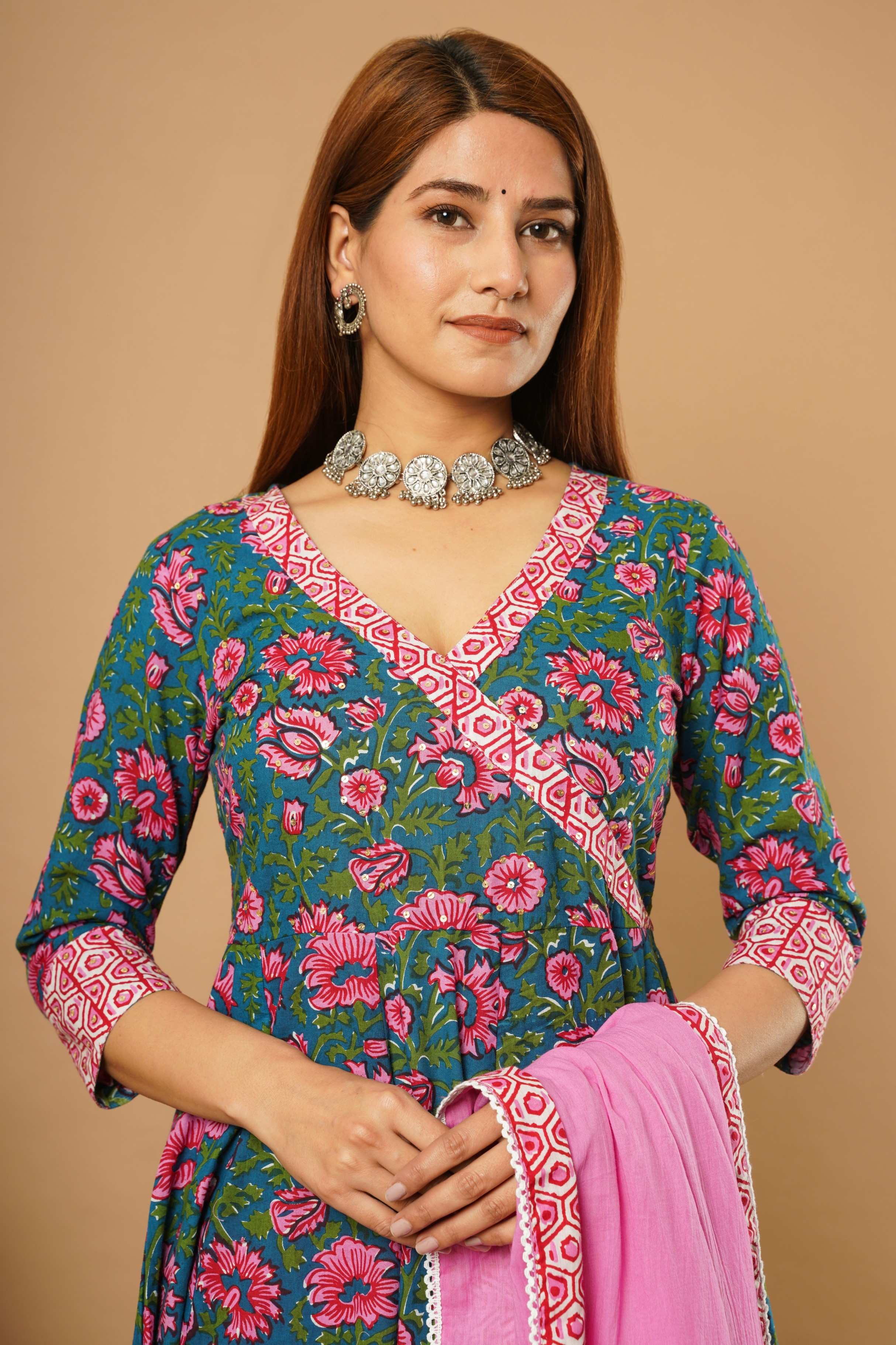 ANGRAKHA PRINTED KURTA SET WITH MULMUL DUPATTA