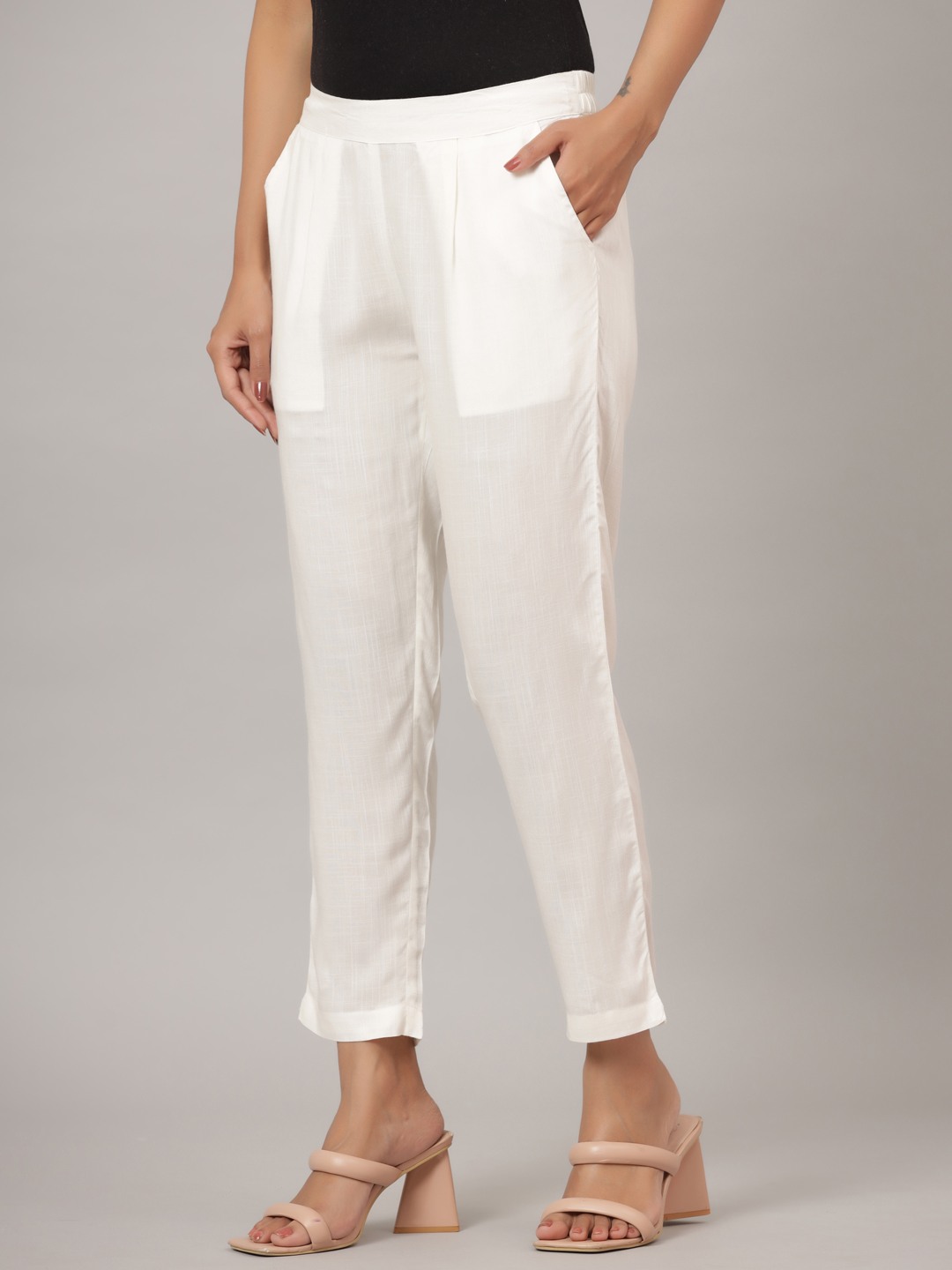 Women Cropped Regular Trousers
