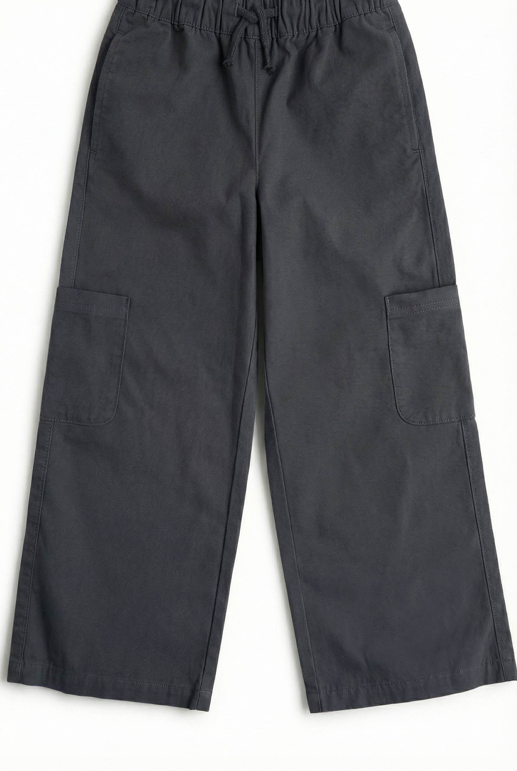 https://cdn.fynd.com/v2/falling-surf-7c8bb8/fyprod/wrkr/products/pictures/item/free/original/EzUjxjBiS-product.jpeg