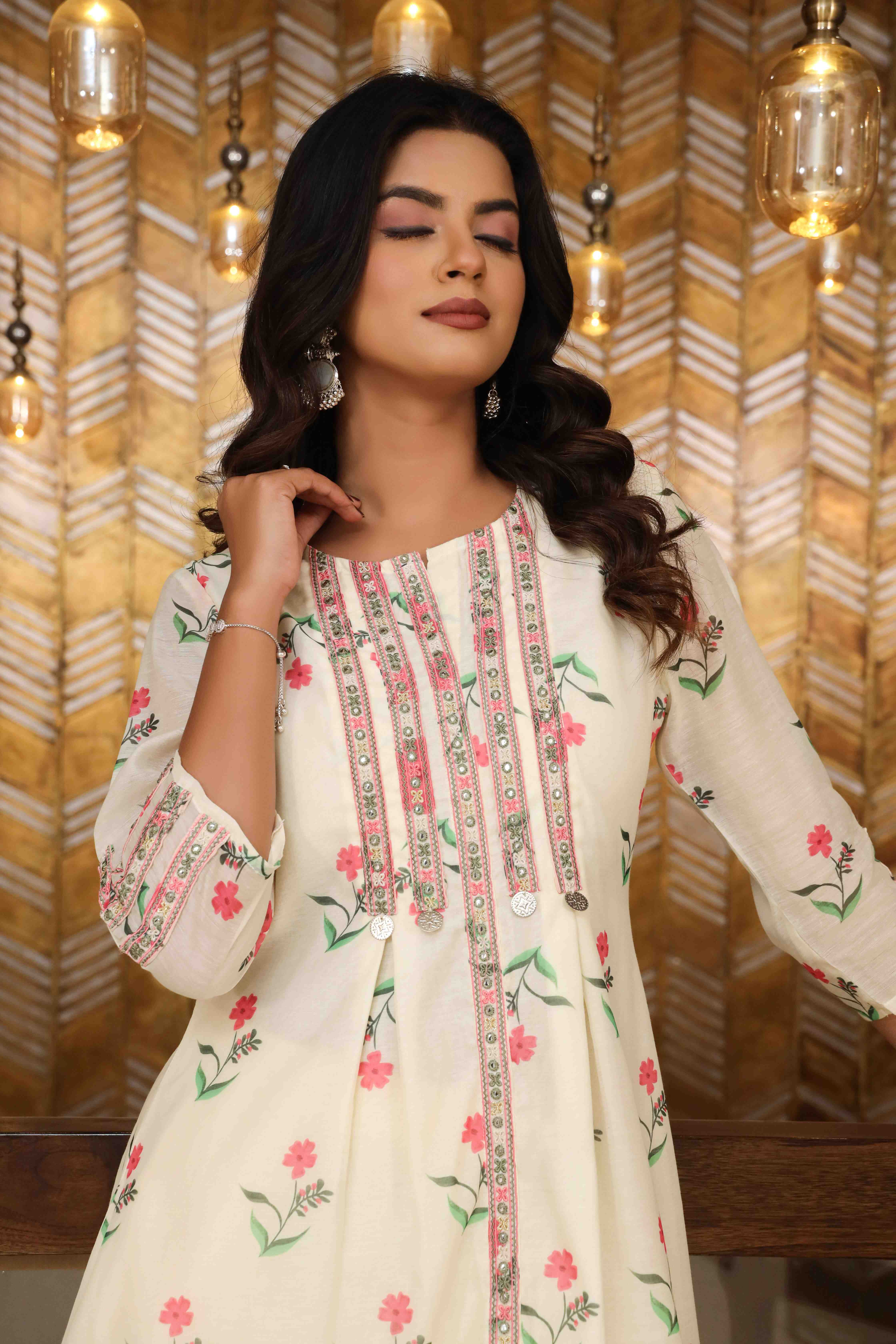 WOMEN'S EMBROIDERED OFF WHITE CO-ORD SET