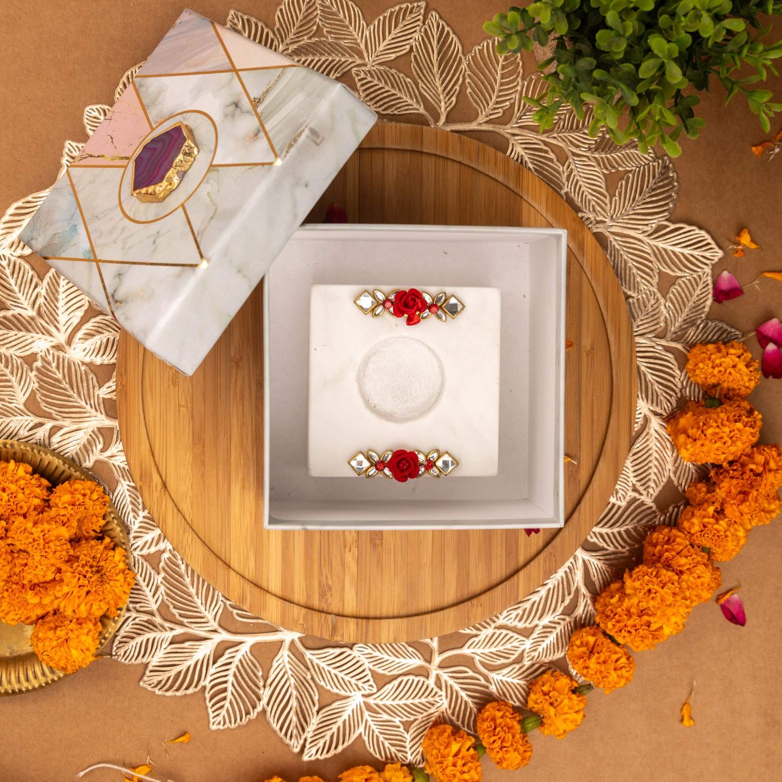 Engraved Marble Cowki with Swarovski.