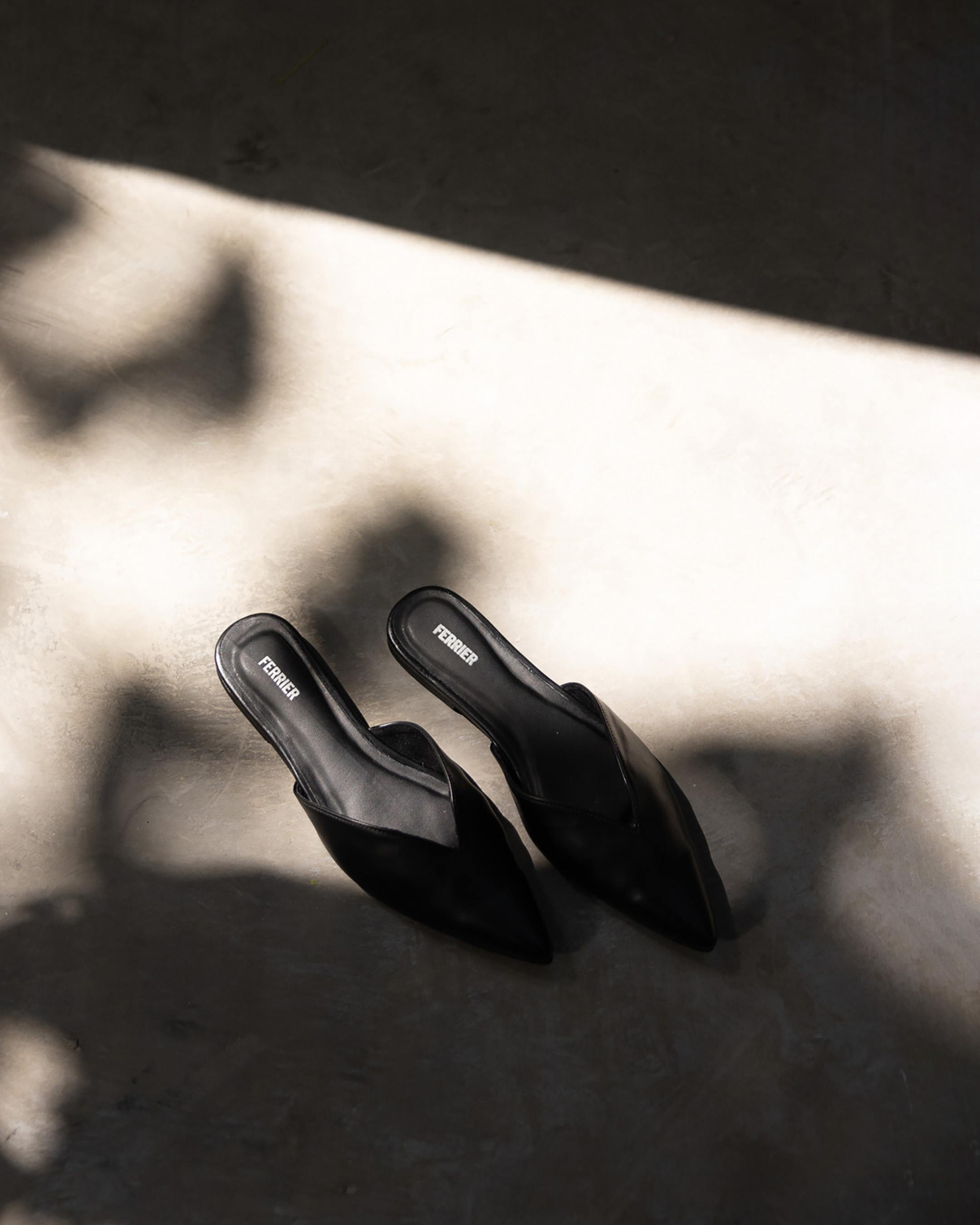 Crest Sandals