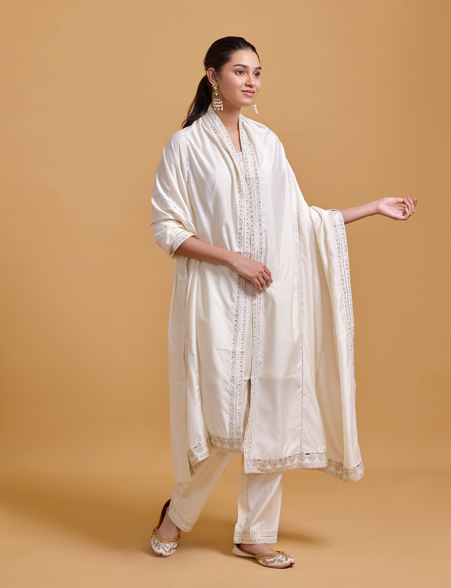 Zeenat Offwhite Dupatta